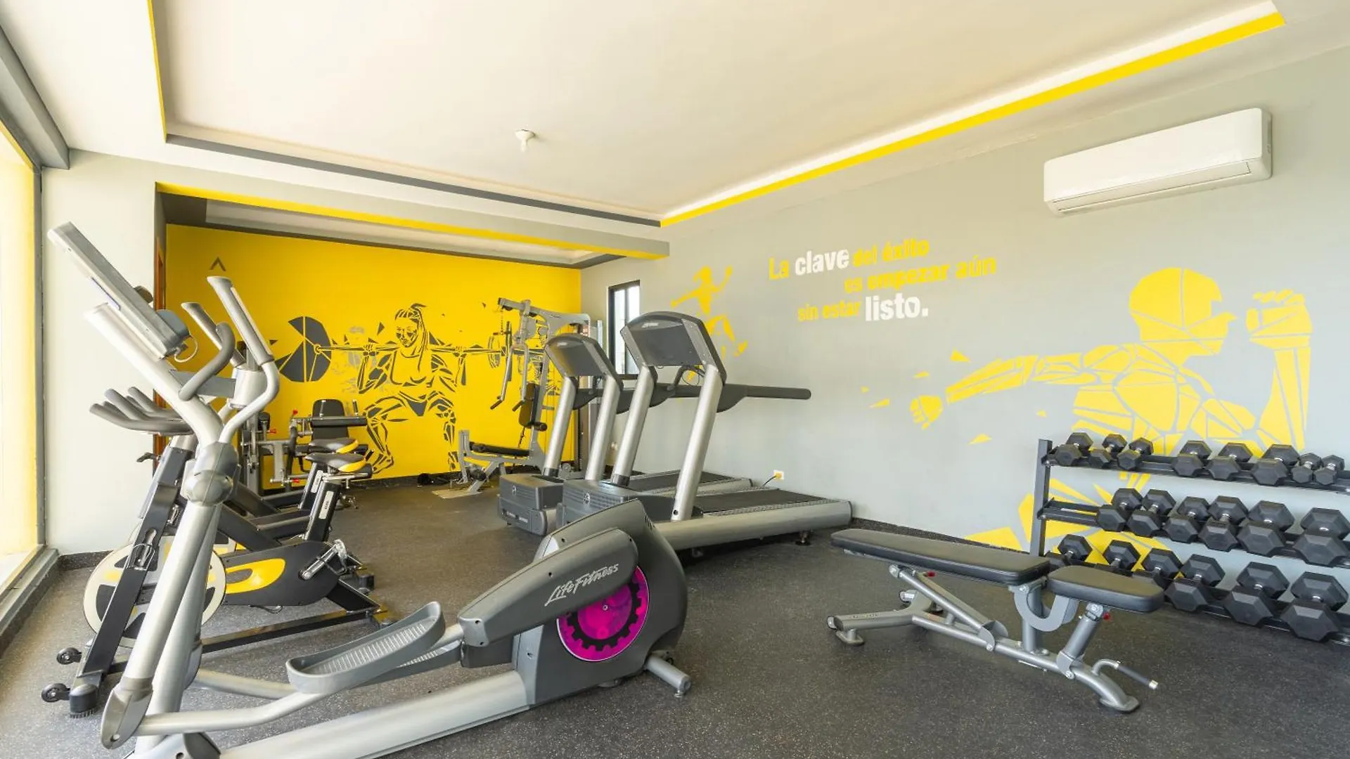 Santiago Oasis With Pool, Gym, & Free Parking Apartment Santiago De Los Caballeros