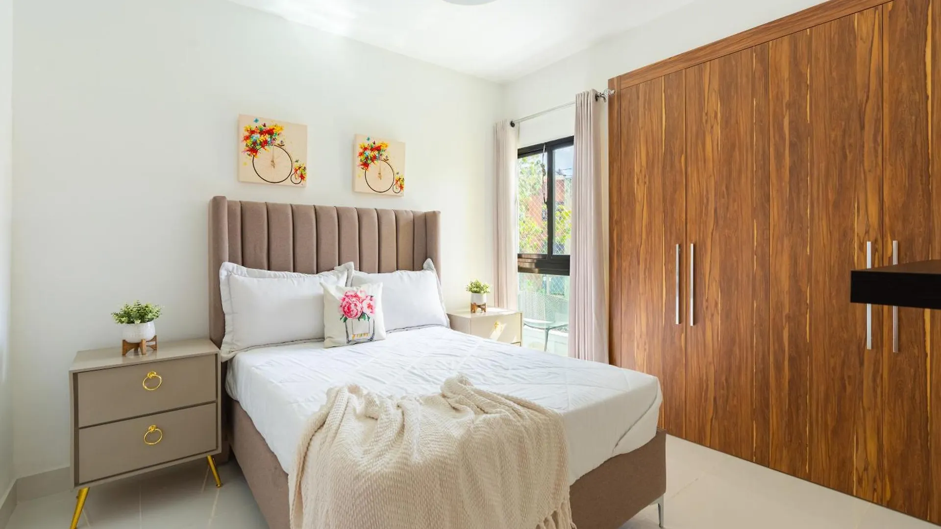 Santiago Oasis With Pool, Gym, & Free Parking Apartment Santiago De Los Caballeros