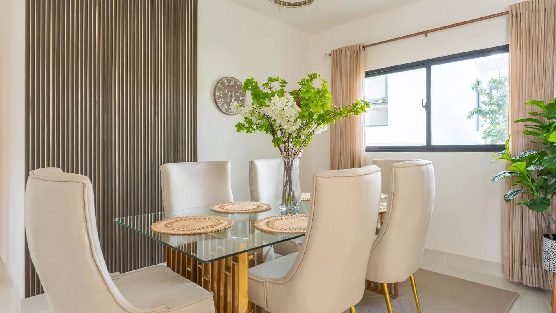 Santiago Oasis With Pool, Gym, & Free Parking Apartment Santiago De Los Caballeros